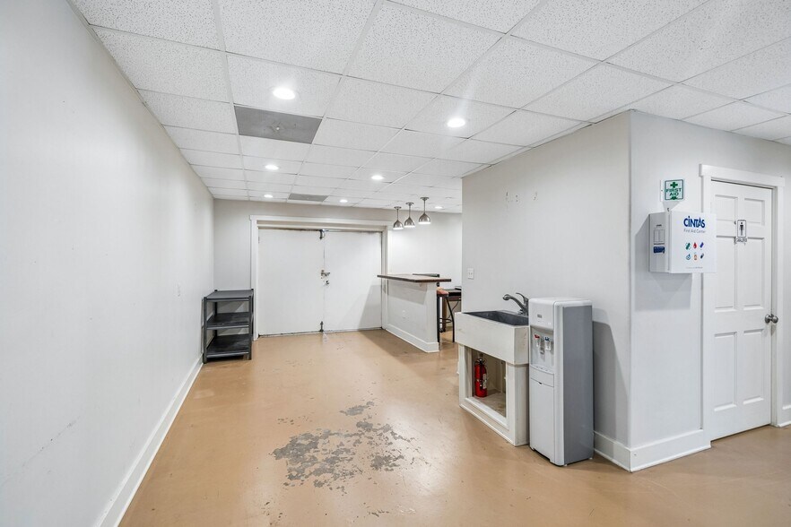 More Photos Of 1719 Signal Point Rd, Charleston Self Storage For Sale