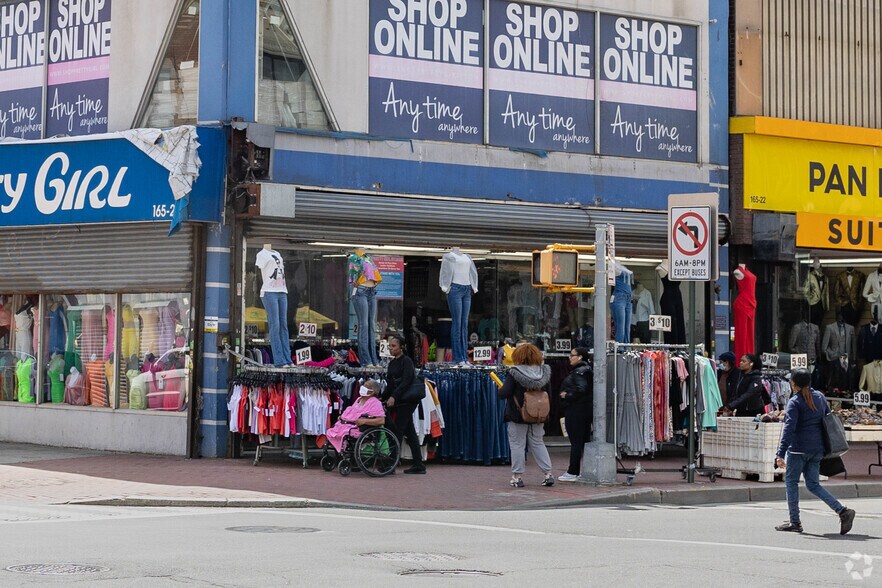 More Photos Of 165-24 Jamaica Ave, Jamaica General Retail For Lease