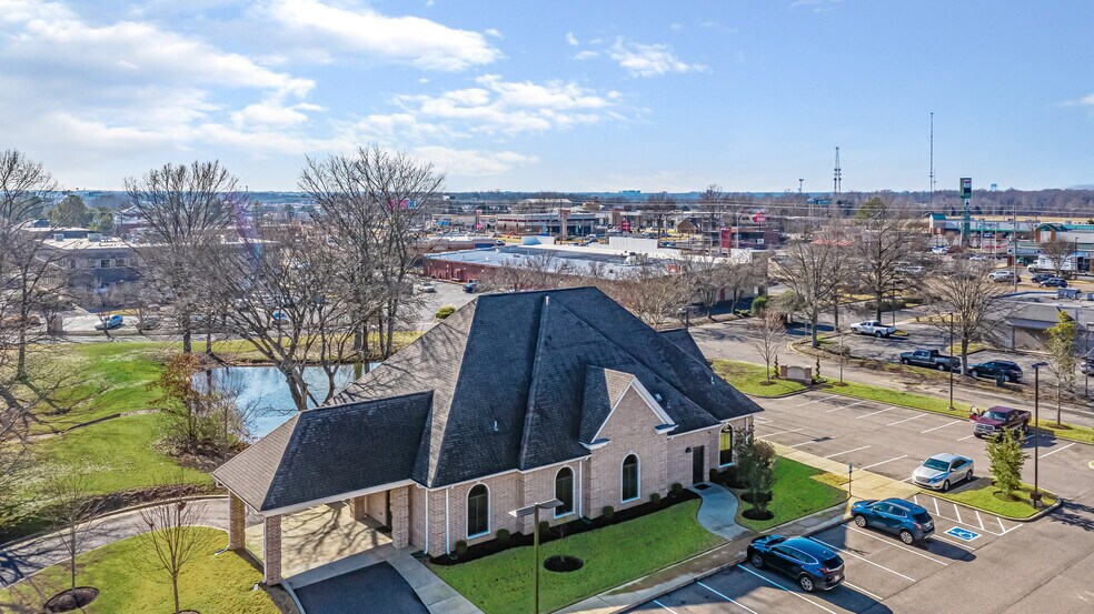 More Photos Of 915 Willow Tree Cir, Cordova Medical For Sale