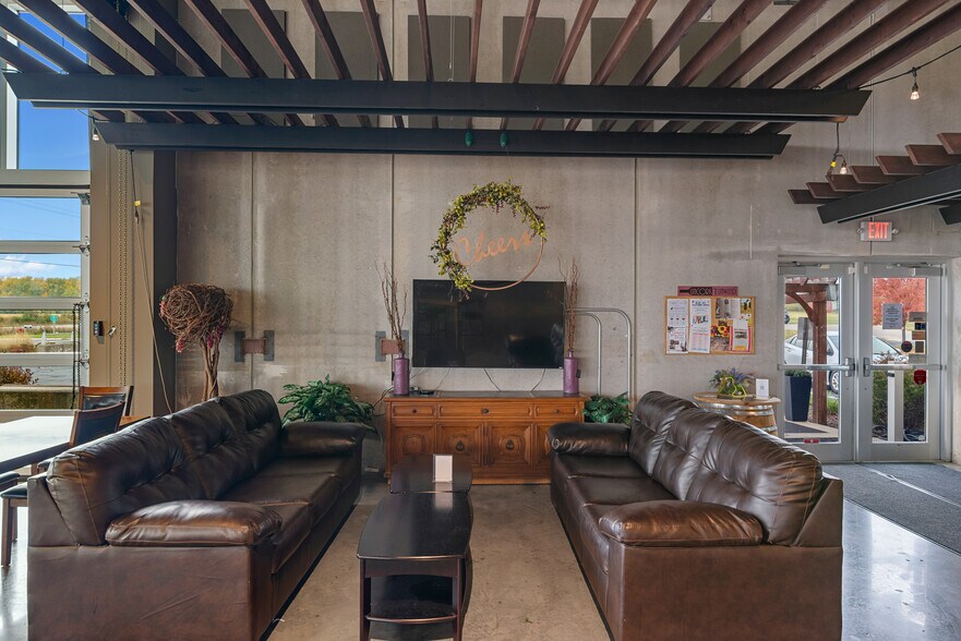 More Photos Of 600 Kenseth Way, Cambridge Lodge Meeting Hall For Sale