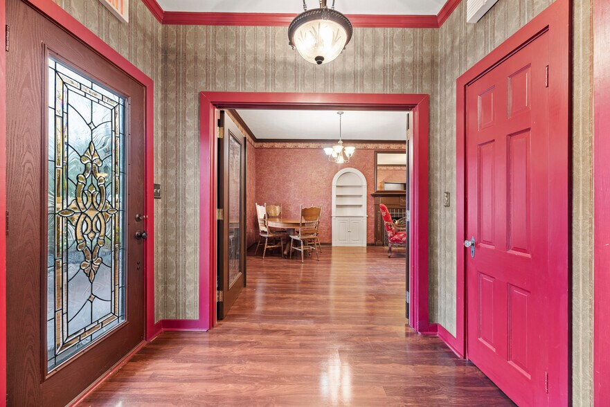 More Photos Of 1106 Avenue O, Huntsville Office Residential For Sale