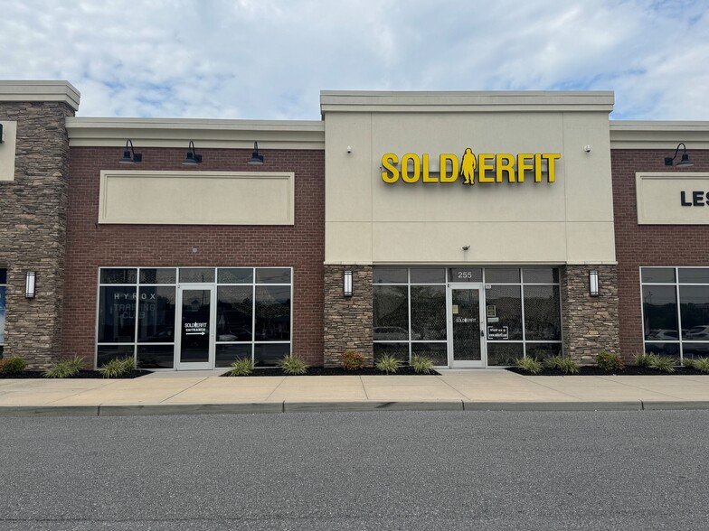 Primary Photo Of 255 Eastern Blvd N, Hagerstown General Retail For Lease