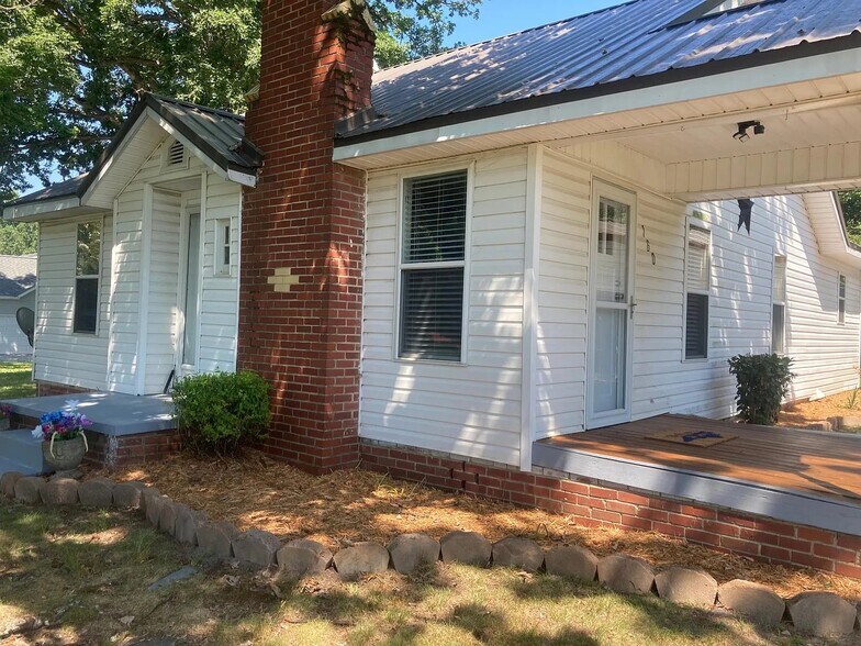 More Photos Of , Lexington Specialty For Sale