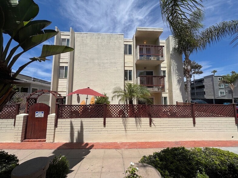 More Photos Of 2954-2958 Mission Blvd, San Diego Apartments For Sale