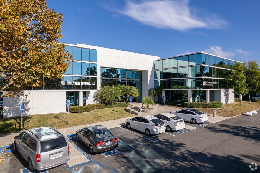 More Photos Of 6 Hughes, Irvine Medical For Lease