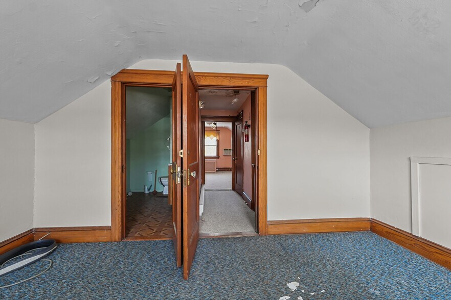 More Photos Of 649 Washington St, Attleboro Office Residential For Lease