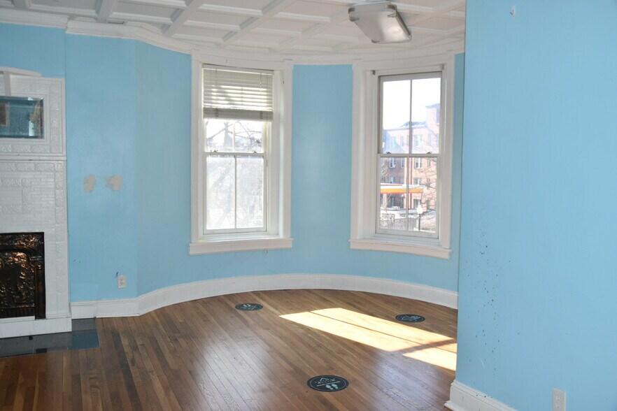 More Photos Of 1821 18th St NW, Washington Storefront Retail Office For Lease