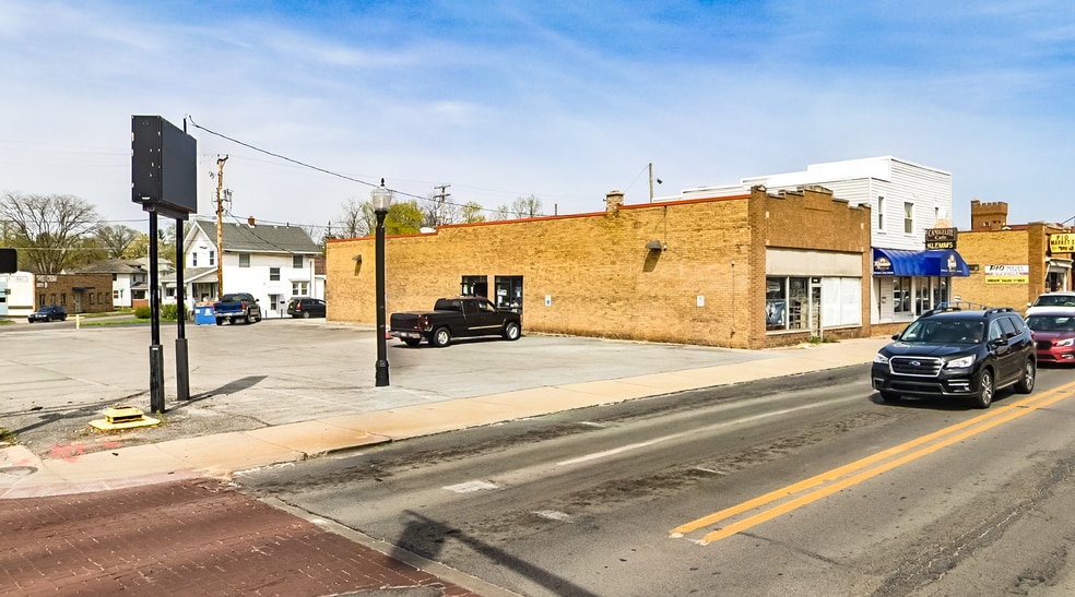 Primary Photo Of 1205 E State Blvd, Fort Wayne Flex For Lease