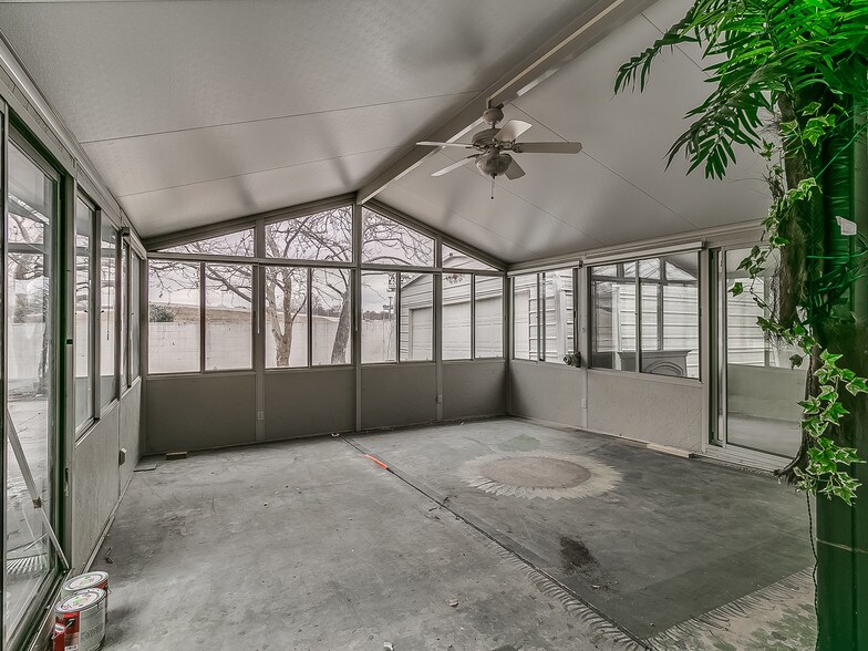 More Photos Of 4645 Tinker Diagonal, Oklahoma City Loft Creative Space For Sale