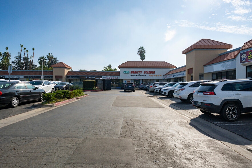 More Photos Of 9240 Garden Grove Blvd, Garden Grove Unknown For Lease