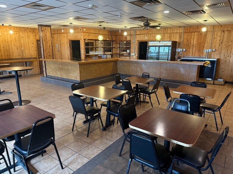More Photos Of 8 American Legion Dr, Mazomanie Restaurant For Sale
