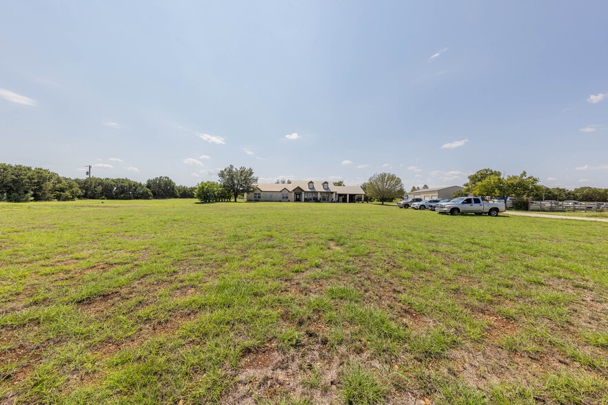 More Photos Of 101 Oakwood Trl, Leander Land For Sale