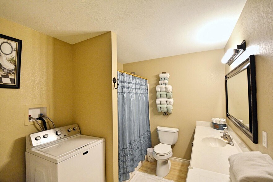 More Photos Of 4545 E FM 775, Seguin Manufacturing For Sale