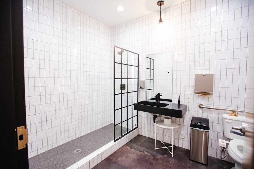 More Photos Of 13865 S 2700 W, Bluffdale Flex For Sale