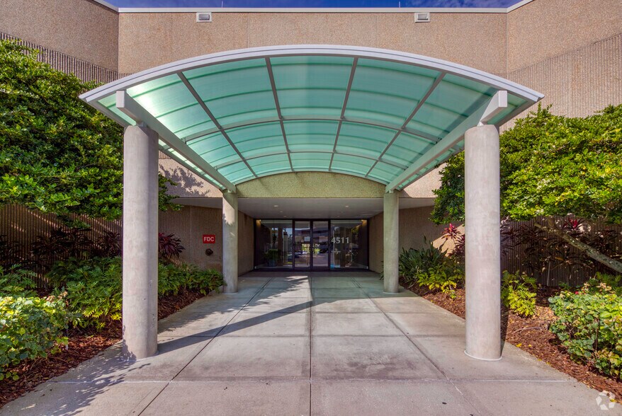More Photos Of 4511 N Himes Ave, Tampa Office Residential For Lease