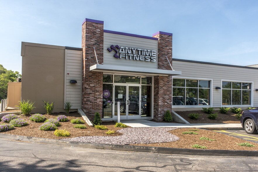 More Photos Of 117 Church St, Pembroke Unknown For Lease