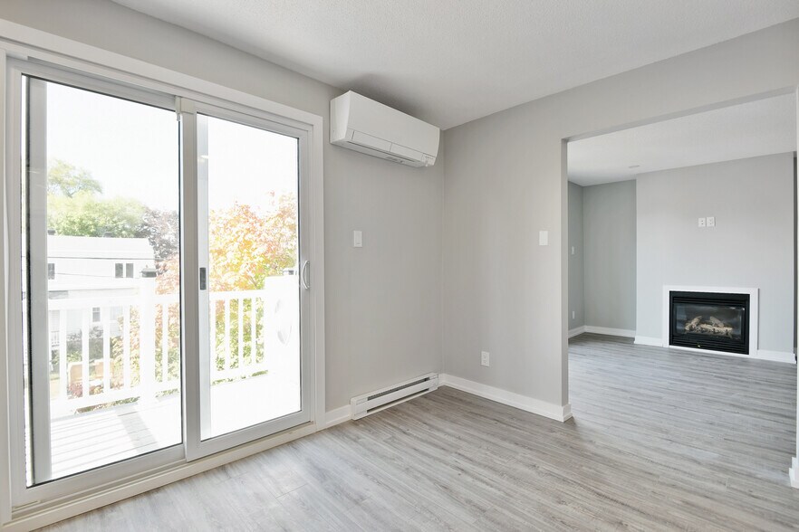 More Photos Of 369 Lafontaine Ave, Ottawa Apartments For Sale