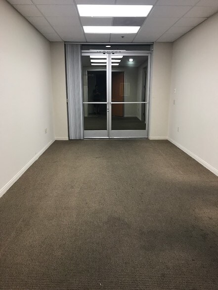 More Photos Of 192 Technology Dr, Irvine Light Distribution For Lease