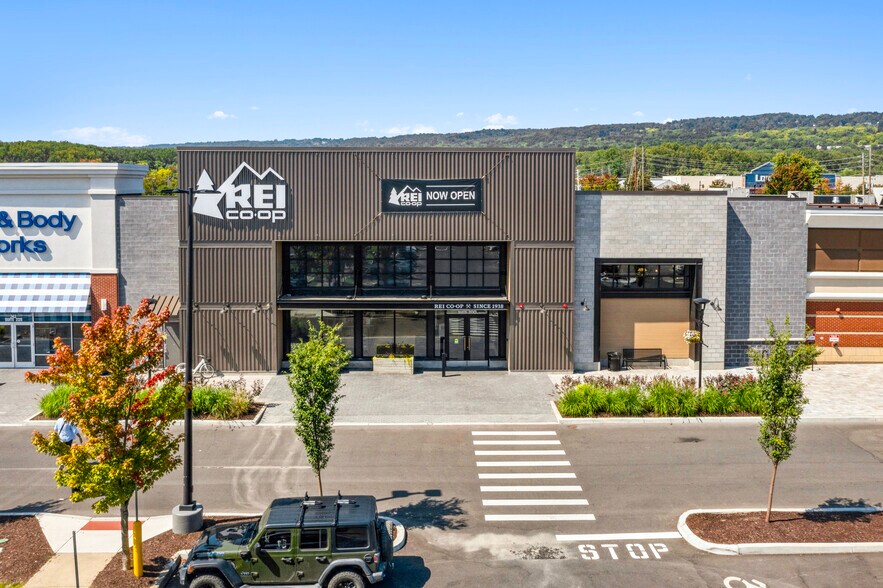 More Photos Of 742 S Meadow St, Ithaca Unknown For Lease