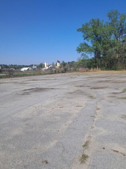 More Photos Of 334 Isaac Stevens Rd, Midway Land For Lease