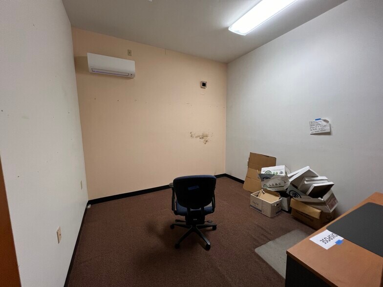 More Photos Of 894 Queen St, Honolulu Storefront Retail Office For Lease
