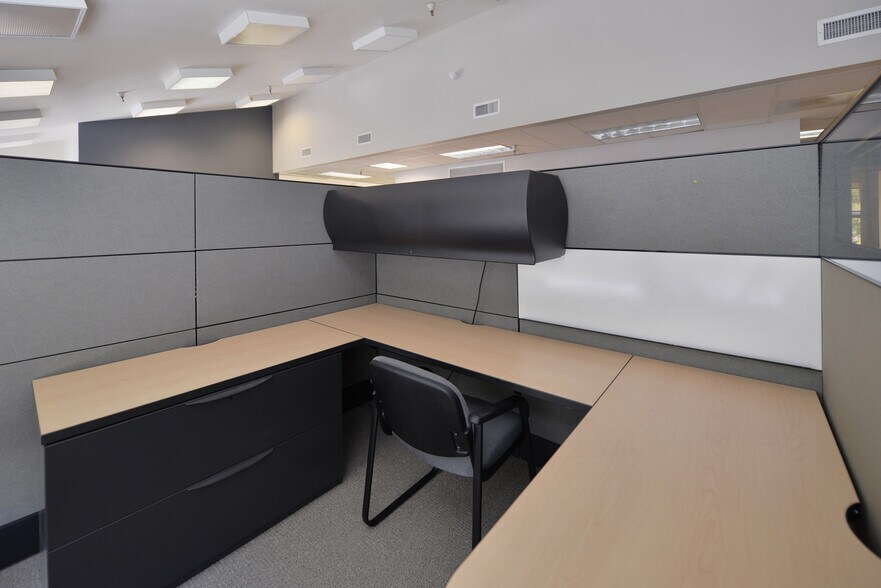 More Photos Of 724 Whalers Way, Fort Collins Office For Sale