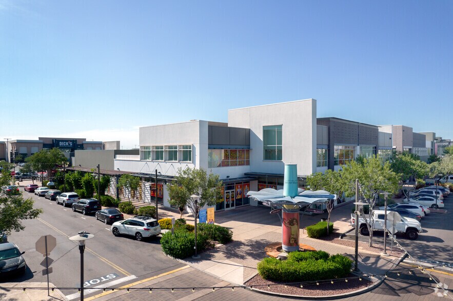 More Photos Of 2716-2810 S Market St, Gilbert Unknown For Lease