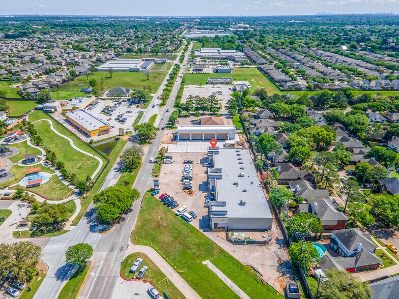 More Photos Of 19125 W Little York Rd, Katy Storefront For Lease