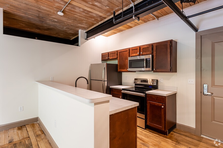 More Photos Of 58 Pomfret St, Putnam Apartments For Lease