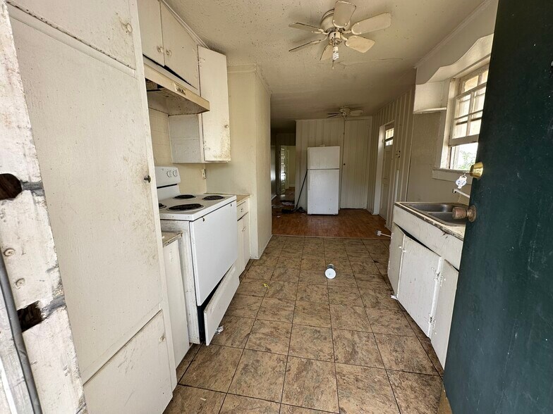 More Photos Of 555 E Boyd Dr, Baton Rouge Multifamily For Sale