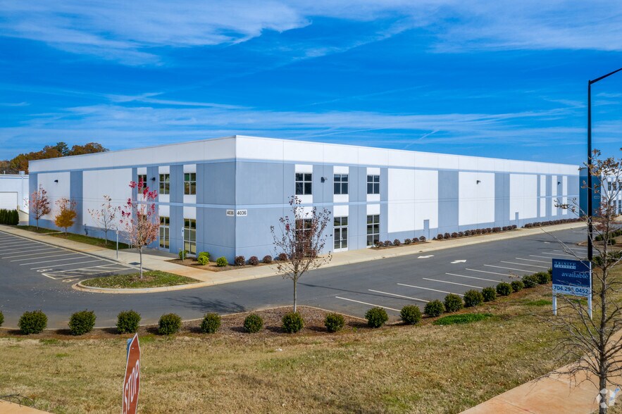 Primary Photo Of 4036 Shutterfly Rd, Charlotte Flex For Lease