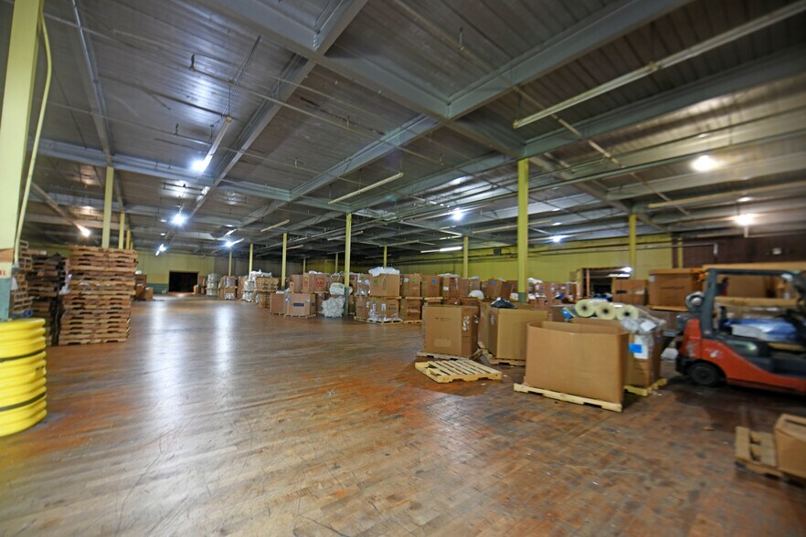 More Photos Of 4730 Ninety Six Hwy, Ninety Six Distribution For Sale