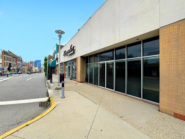 Primary Photo Of 9430-9446 Joseph Campau St, Hamtramck General Retail For Lease