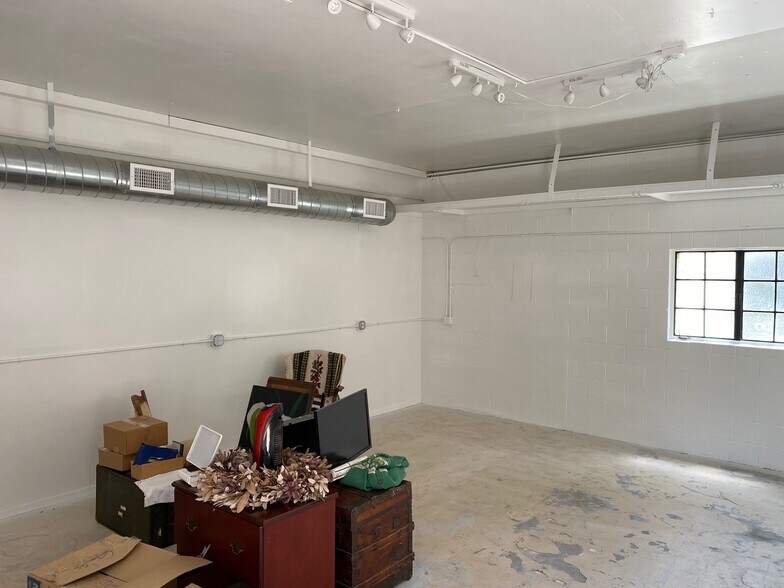 More Photos Of 3295 Laguna Canyon Rd, Laguna Beach Industrial For Lease