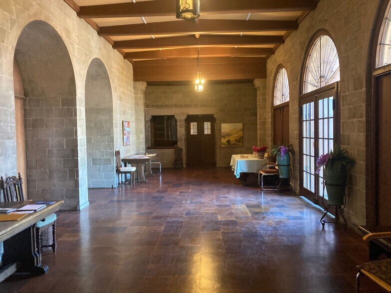 More Photos Of 1521 Spruce St, Berkeley Religious Facility For Lease