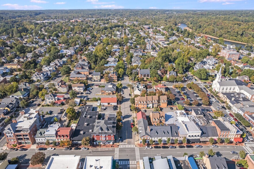 More Photos Of 1011 Charles St, Fredericksburg Loft Creative Space For Lease