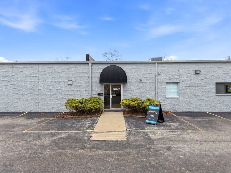 More Photos Of 81-87 Springside Dr, Akron Storefront Retail Office For Lease