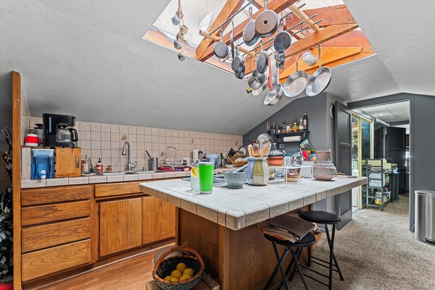 More Photos Of 17539 Elizabeth Lake Rd, Lake Hughes Hotel For Sale