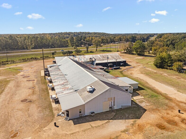 More Photos Of 13087 Hwy 271 N, Tyler Sports And Entertainment For Lease