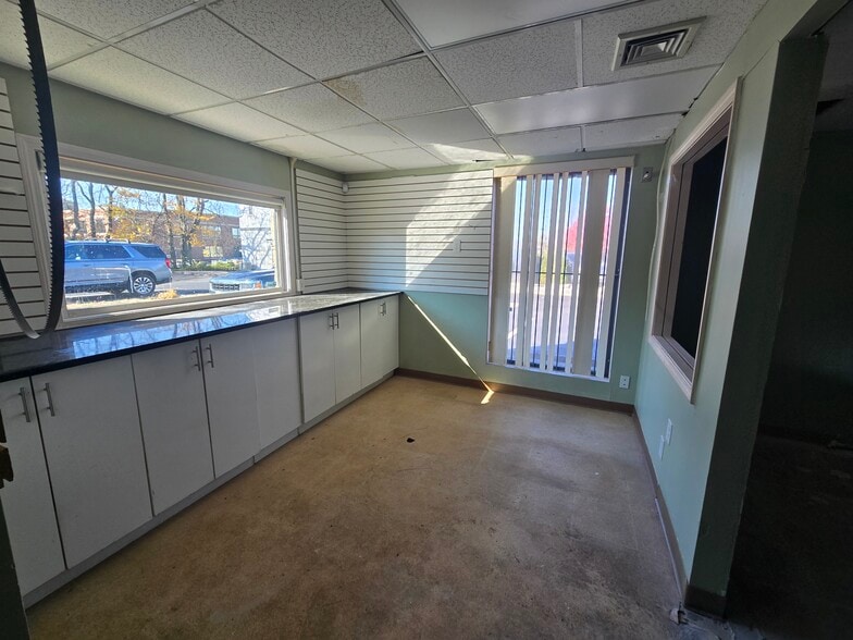 More Photos Of 189 Main St, Norwalk Bank For Lease