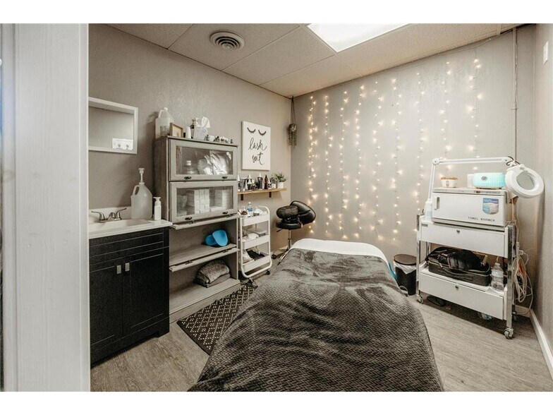 More Photos Of 102 E Centennial 84 Dr, New York Mills Restaurant For Sale