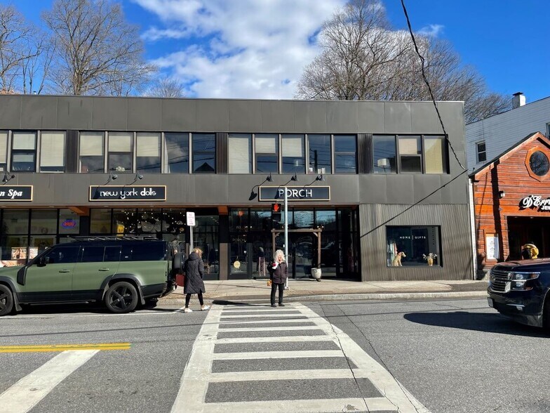 More Photos Of 153 E Main St, Mount Kisco Storefront Retail Office For Lease