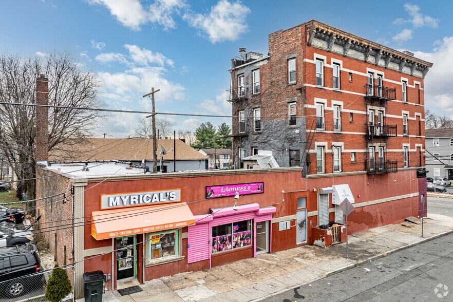 More Photos Of 95 16th Ave, Newark Storefront Retail Residential For Lease