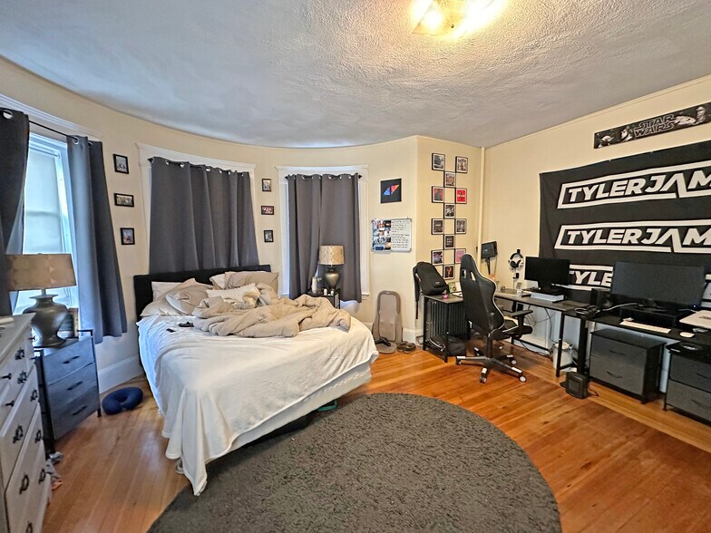 More Photos Of 60 Greenough St, Brookline Apartments For Sale