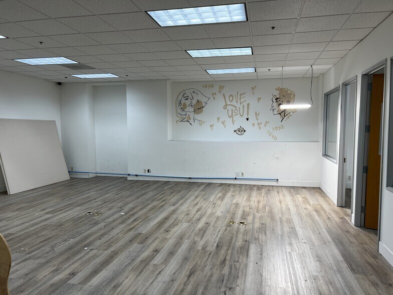 More Photos Of 9680 Research Dr, Irvine Warehouse For Sale