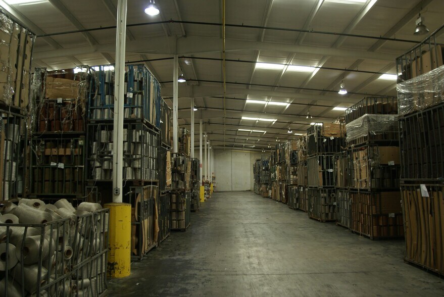 More Photos Of 3331 Box Dr, Dalton Manufacturing For Lease