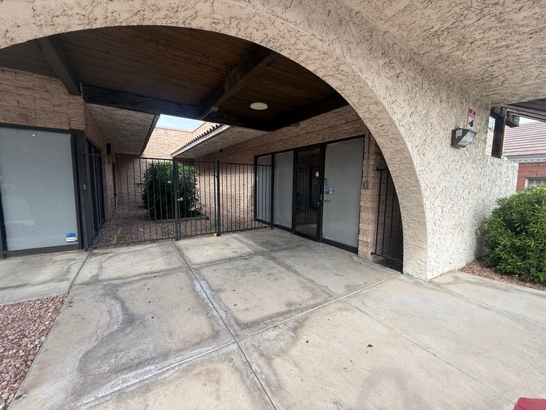 More Photos Of 3220 W Charleston Blvd, Las Vegas Medical For Lease