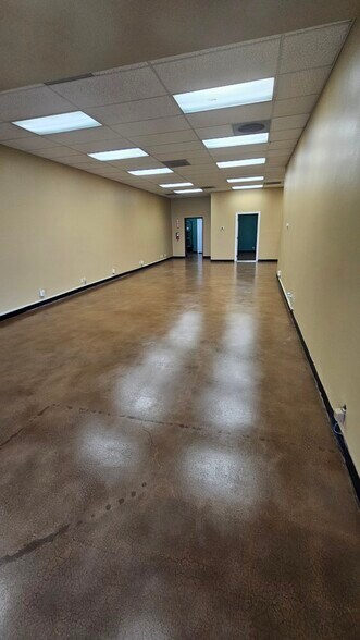 More Photos Of 1115 S Taylor Ave, Montebello Truck Terminal For Lease