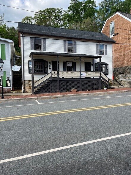 Primary Photo Of 406 Mill St, Occoquan Freestanding For Sale
