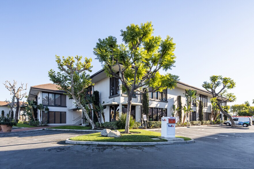 More Photos Of 1740 W Katella Ave, Orange Unknown For Lease